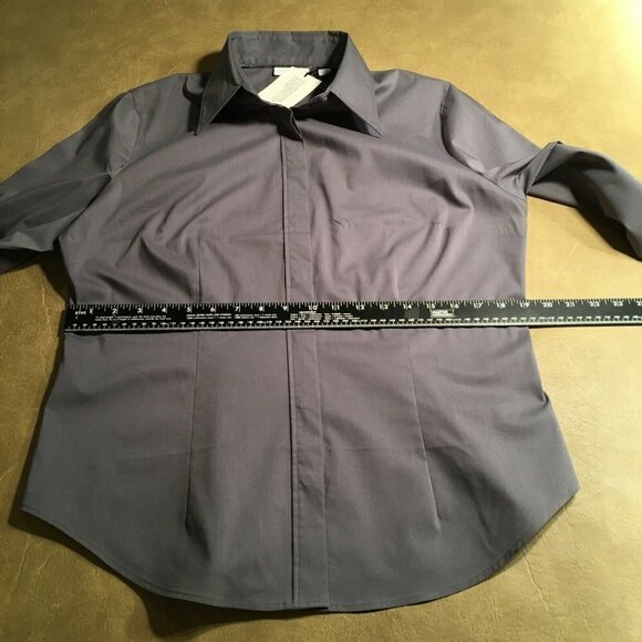NEW YORK & COMPANY STRETCH “The Madison” Fitted Blouse, GRAY, NWT, Size L - Picture 5 of 9